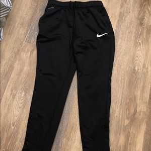 Nike dri fit sweatpants size m